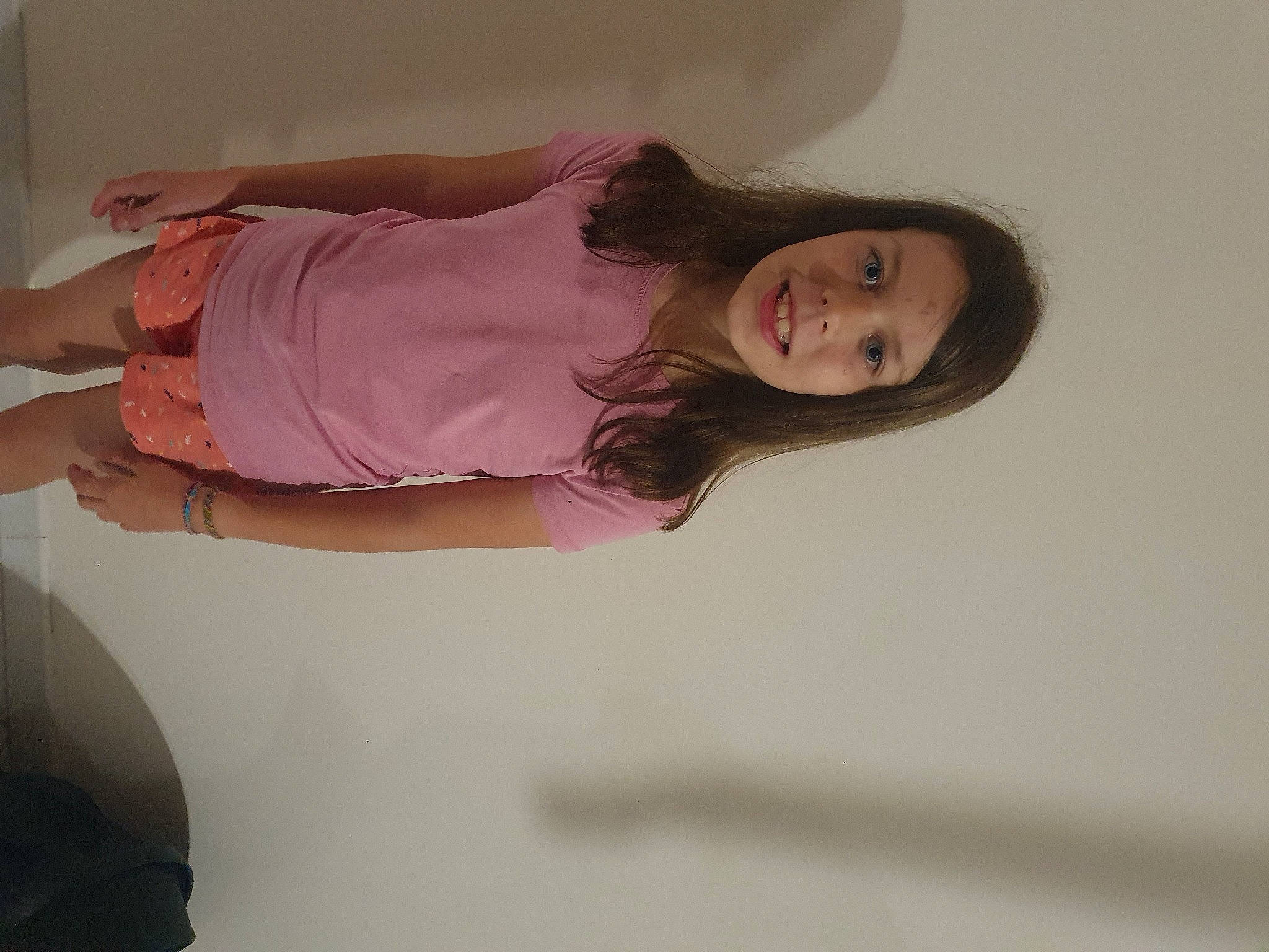 Louanne a rejoint le concours — aidez-le/la à gagner de superbes lots ! abdomen, chest, comfort, dress, elbow, eyelash, happy, human_leg, knee, leg, long_hair, magenta, mouth, person, skin, sleeve, smile, thigh, trunk, waist