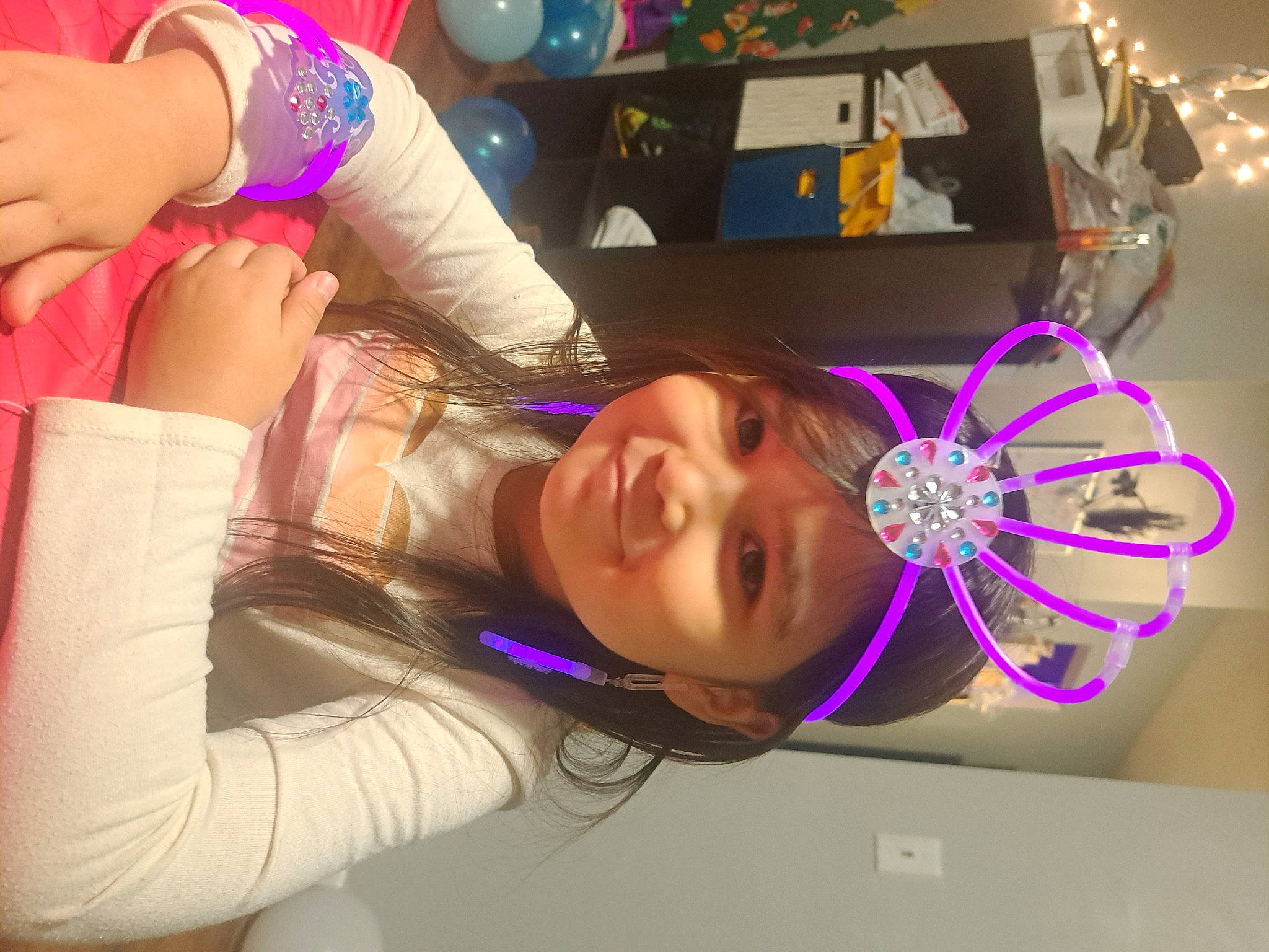 Giana is registered to the contest to win money with this photo: abdomen, cool, electric_blue, event, eyelash, eyewear, fashion_accessory, fun, happy, headwear, human_leg, jewellery, joy, leisure, magenta, party_supply, person, pink, purple, smile