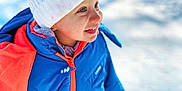 Bonnie a rejoint le concours — aidez-le/la à gagner de superbes lots ! beanie, blue, bonnet, cap, child, ear, freezing, fun, headgear, jacket, knit_cap, organ, outerwear, play, playing_in_the_snow, skin, smile, snow, vacation, winter