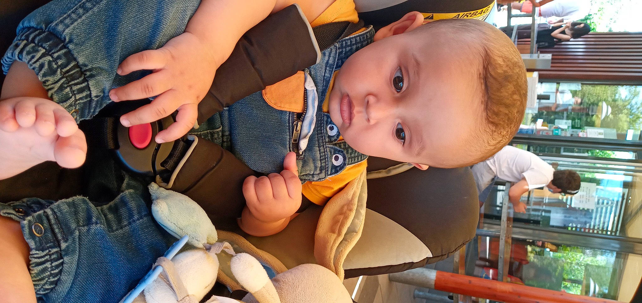 Amine a rejoint le concours — aidez-le/la à gagner de superbes lots ! arm, baby, cheek, child, eye, finger, gesture, hand, happy, headgear, human_body, iris, mammal, mouth, nose, person, product, skin, thumb, toddler