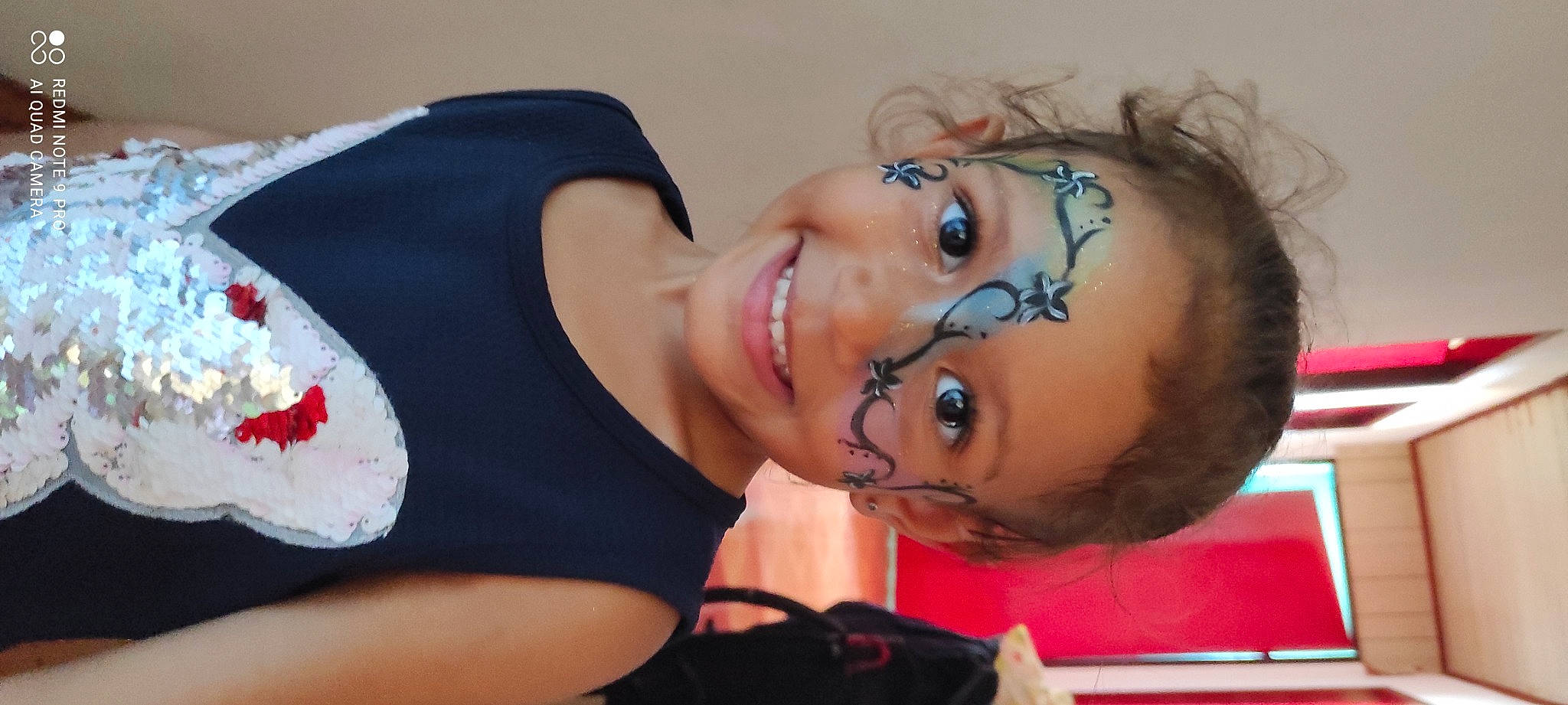 Ayya a rejoint le concours — aidez-le/la à gagner de superbes lots ! art, black_hair, cheek, chest, chin, elbow, eyebrow, eyelash, eyewear, forehead, happy, jewellery, joy, lip, mouth, neck, nose, person, shoulder, sleeve