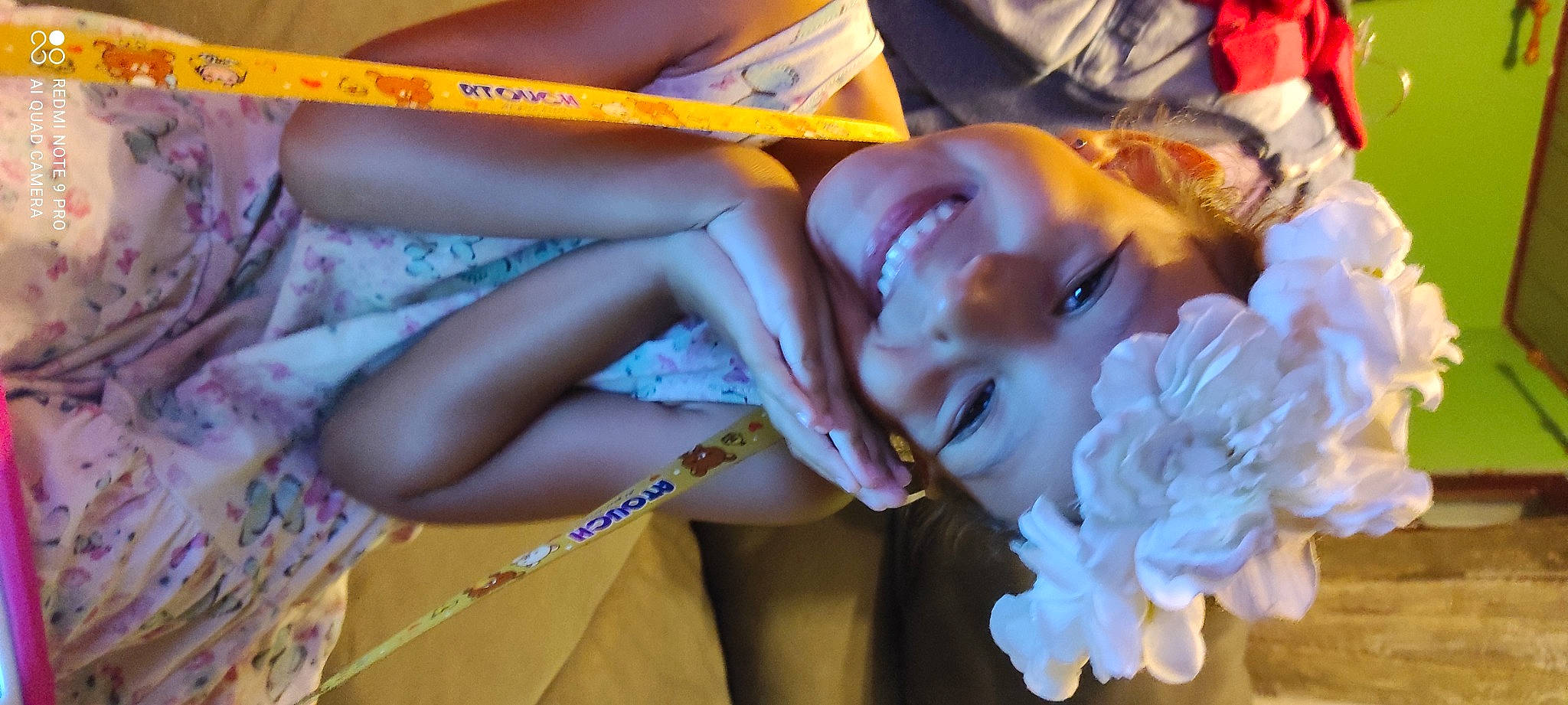 Ayya a rejoint le concours — aidez-le/la à gagner de superbes lots ! arm, chest, child, event, eyelash, fashion, finger, fun, hand, happy, headwear, human_leg, joy, lip, mouth, muscle, nail, person, skin, smile