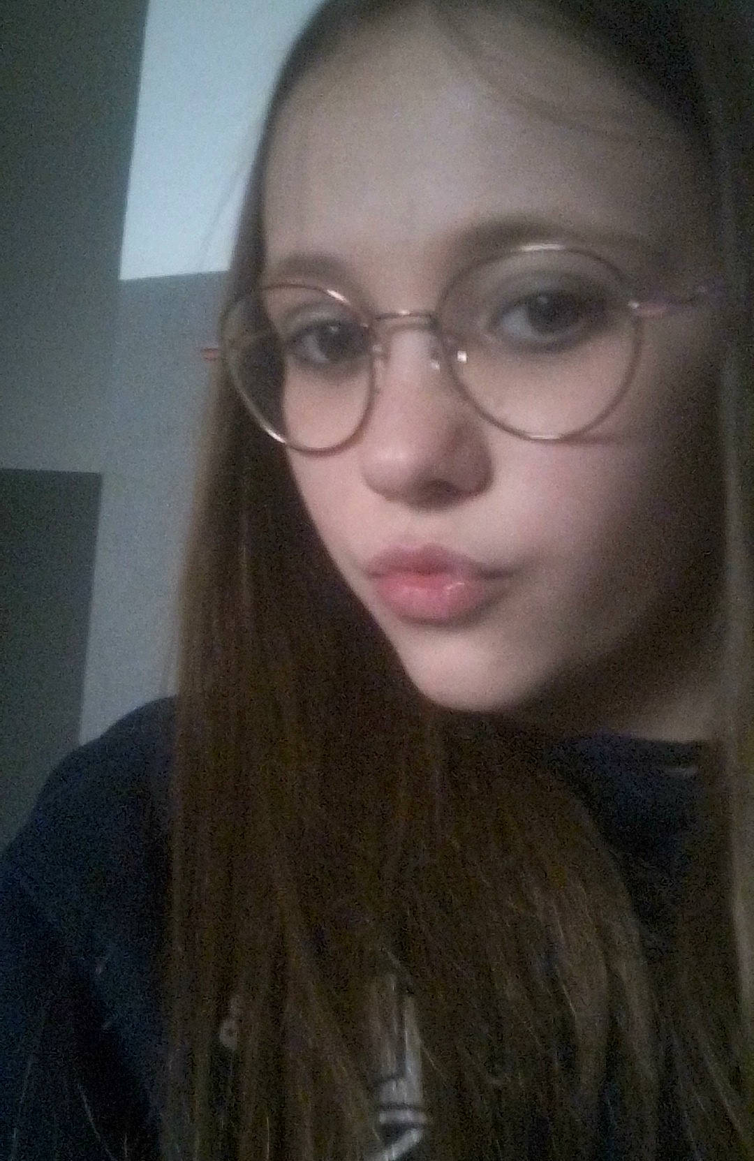 Irina participe au concours pour gagner de l'argent avec cette photo : black_hair, cheek, chin, cool, ear, eyebrow, eyelash, eyewear, flash_photography, forehead, glasses, iris, jaw, lip, mouth, neck, nose, person, selfie, tints_and_shades