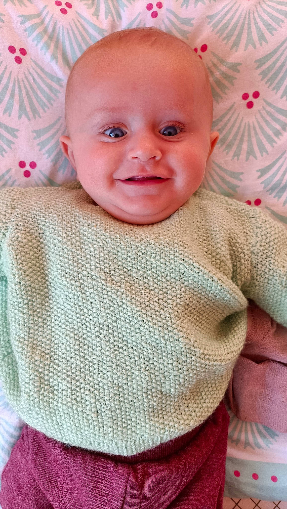 Hermann participe au concours pour gagner de l'argent avec cette photo : baby, baby_toddler_clothing, cheek, child, collar, creative_arts, eye, happy, iris, joy, magenta, neck, pattern, person, pink, skin, sleeve, smile, textile, toddler