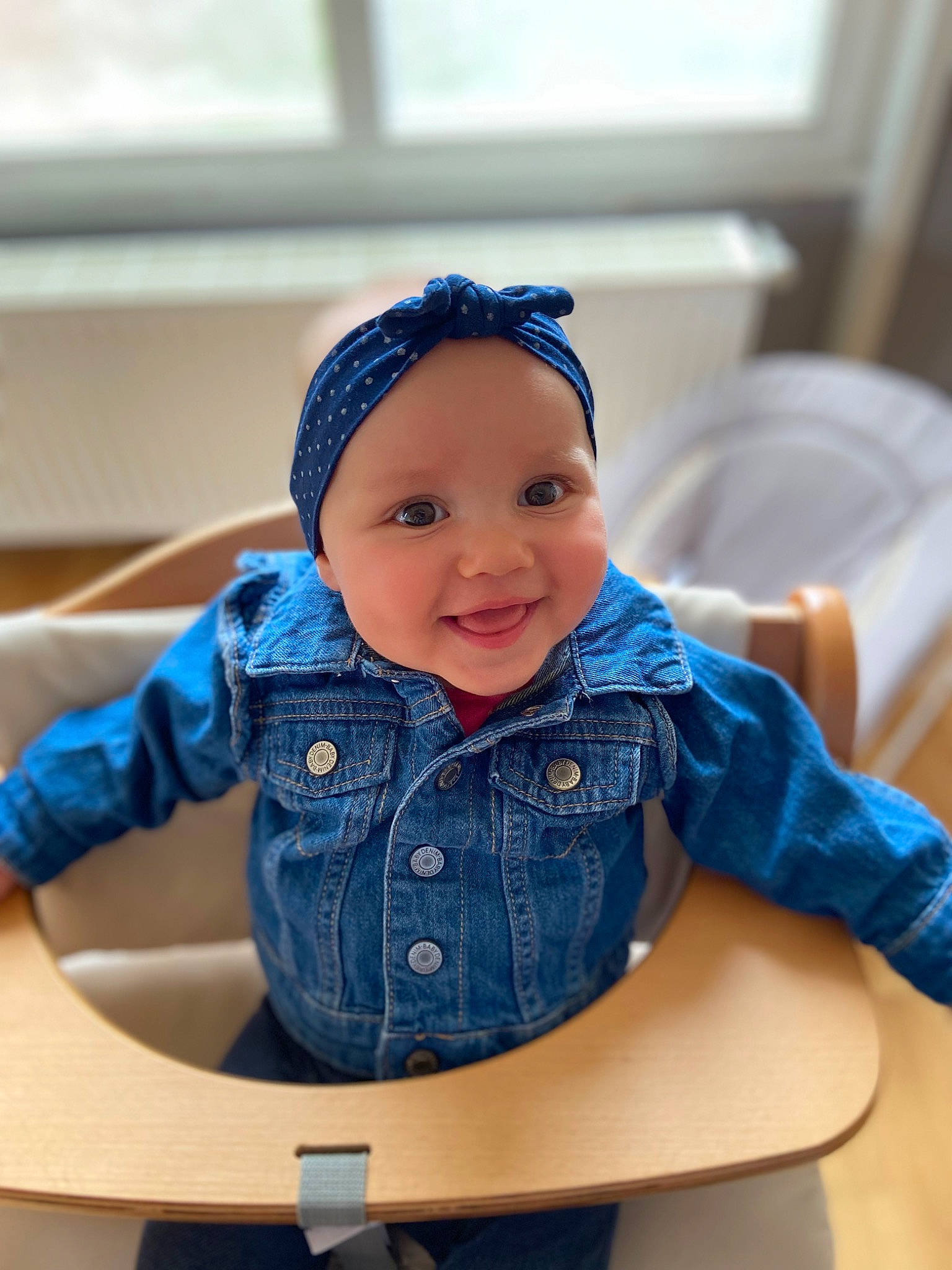 Cassandre a rejoint le concours — aidez-le/la à gagner de superbes lots ! azure, baby, baby_toddler_clothing, cap, cheek, child, comfort, denim, electric_blue, eye, fun, happy, headgear, headwear, joy, person, product, purple, skin, sleeve