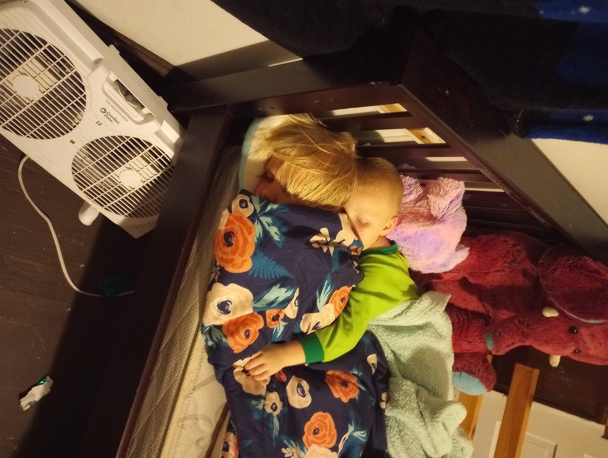 Kendra joined the competition — help win amazing prizes! audio_equipment, automotive_design, automotive_exterior, automotive_lighting, automotive_tire, bumper, car_seat, child, comfort, family_car, fun, headlamp, hood, luxury_vehicle, mechanical_fan, motor_vehicle, personal_luxury_car, toddler, trunk, vehicle_door