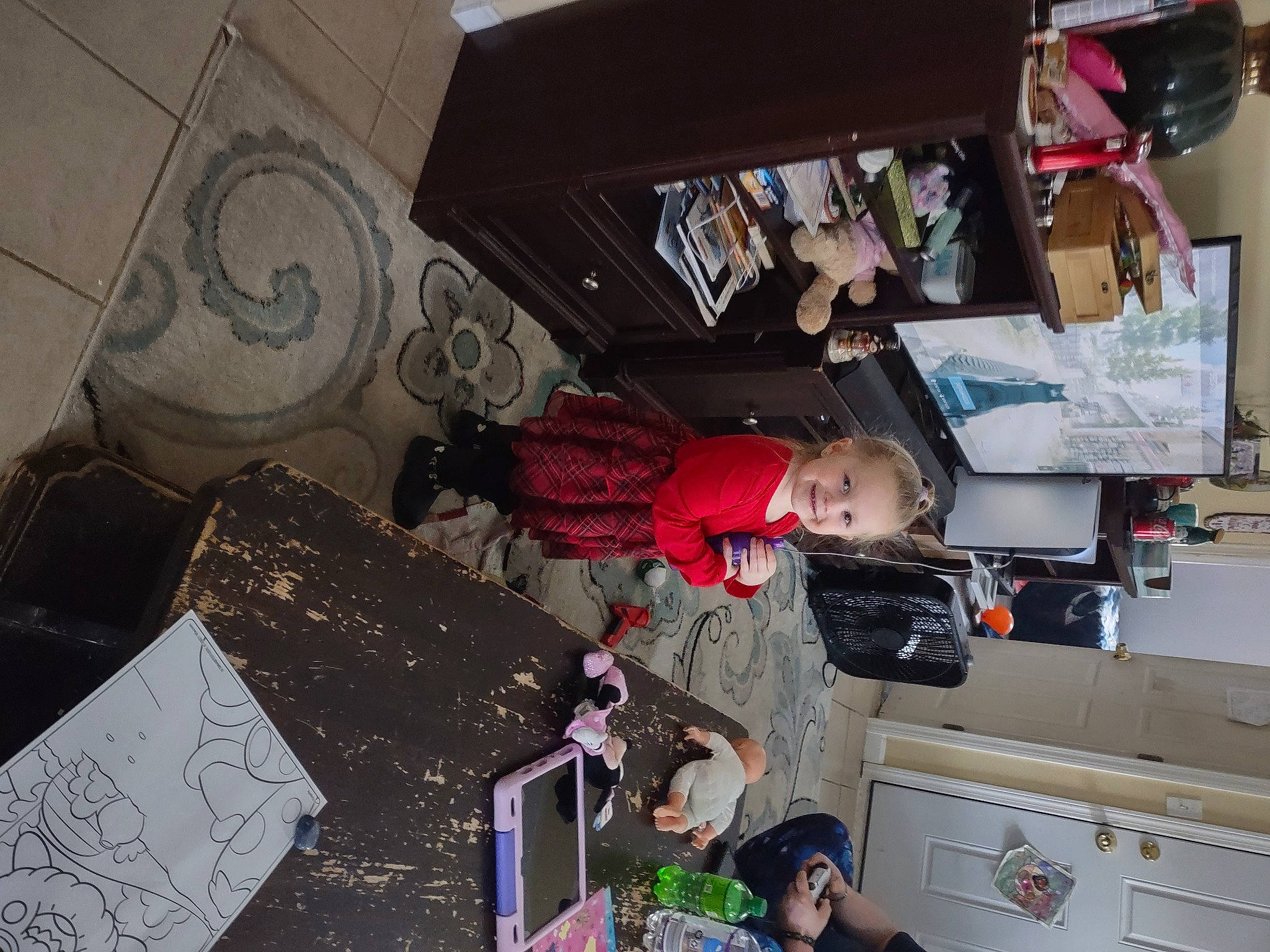 Auriel is registered to the contest to win money with this photo: automotive_design, computer, desk, electronics, engineering, event, fun, joy, machine, person, room, space, t_shirt, technology, visual_arts