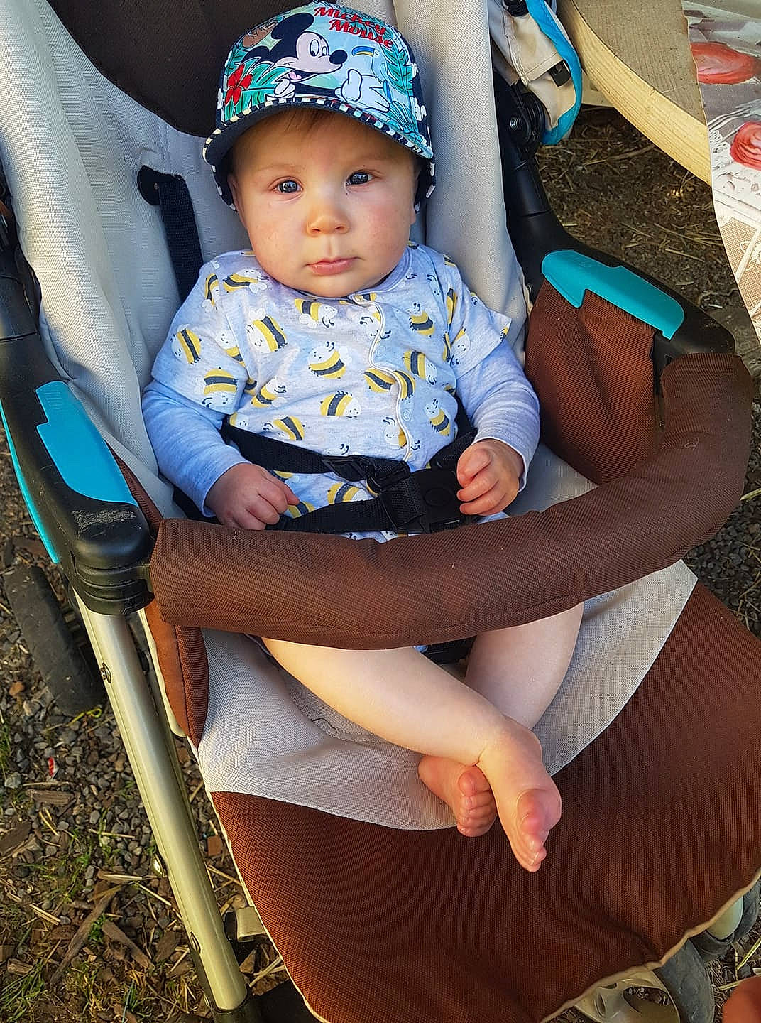 Maylon a rejoint le concours — aidez-le/la à gagner de superbes lots ! abdomen, baby, baby_products, child, headwear, leg, person, product, sitting, thigh, toddler, trunk