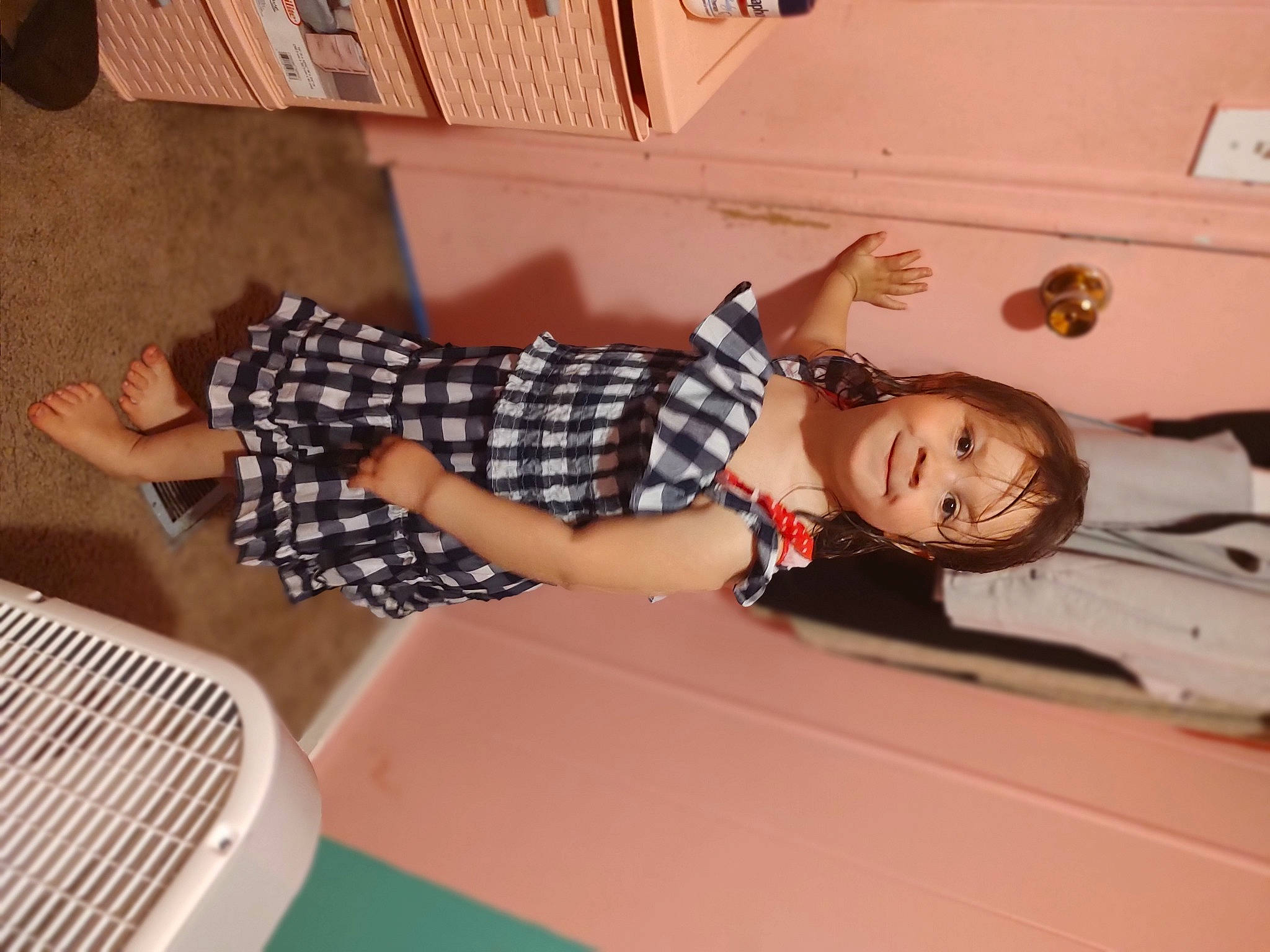 Avery is registered to the contest to win money with this photo: comfort, elbow, eyewear, fashion_design, flooring, human_leg, joy, knee, leisure, pattern, person, plaid, room, sandal, shorts, smile, sock, sunglasses, t_shirt, thigh