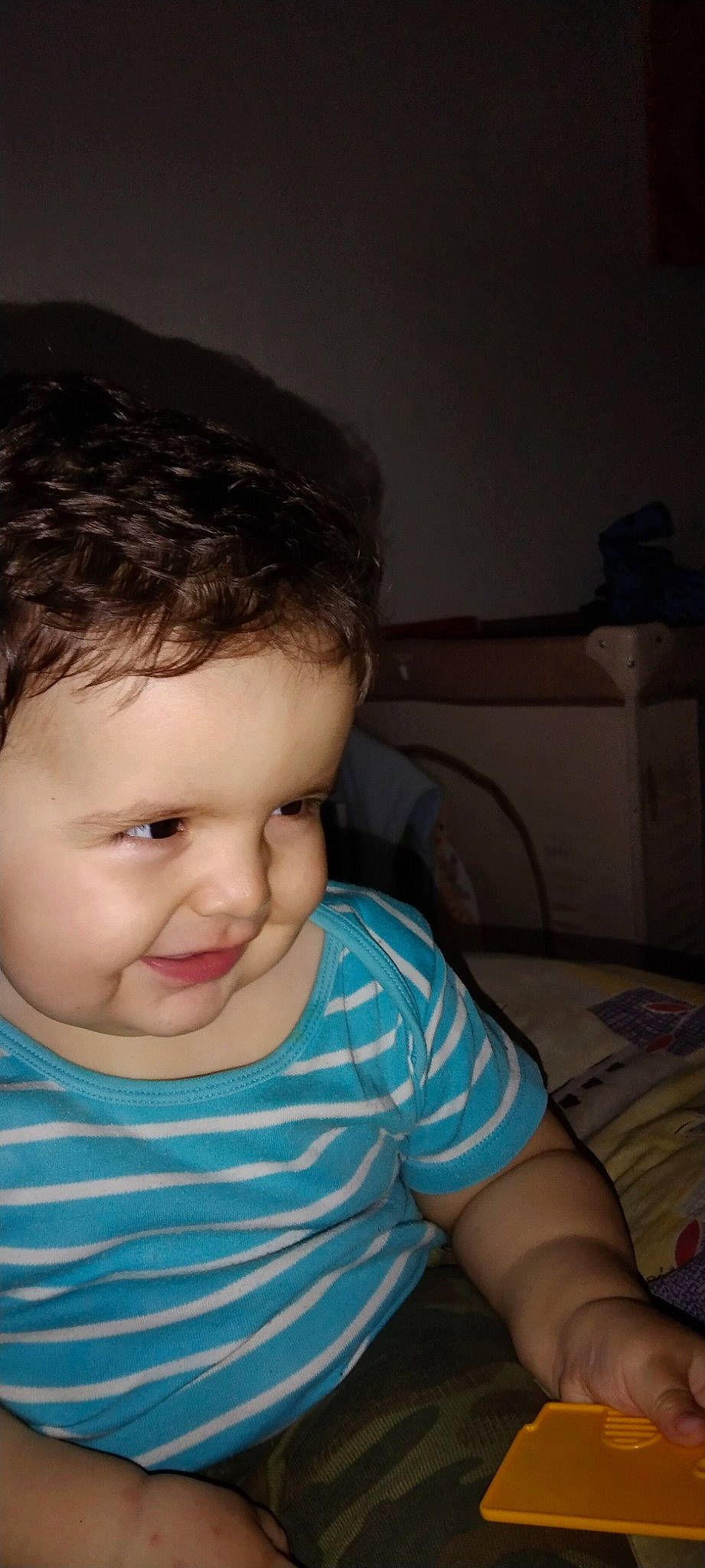 Ibrahim Dominik participe au concours pour gagner de l'argent avec cette photo : arm, baby_toddler_clothing, cheek, chin, ear, eyebrow, eyelash, finger, forehead, hair, hairstyle, iris, jaw, lip, mouth, muscle, neck, nose, person, shoulder