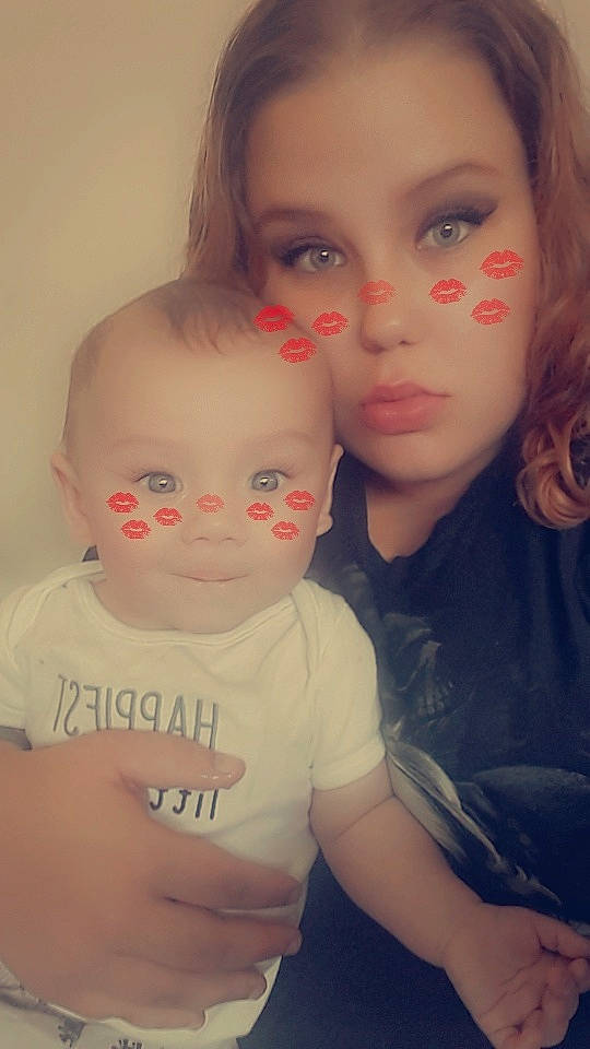 Dezmon is registered to the contest to win money with this photo: baby, cheek, child, chin, eye, eyebrow, eyelash, face, forehead, fun, head, iris, lip, nose, person, photography, selfie, sibling, skin, smile