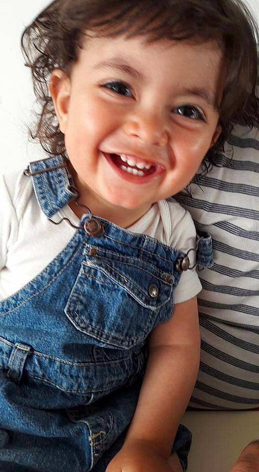 SÉbastien a rejoint le concours — aidez-le/la à gagner de superbes lots ! beauty, brown_hair, child, child_model, facial_expression, fun, girl, happiness, joy, laughter, person, portrait_photography, skin, smile, toddler