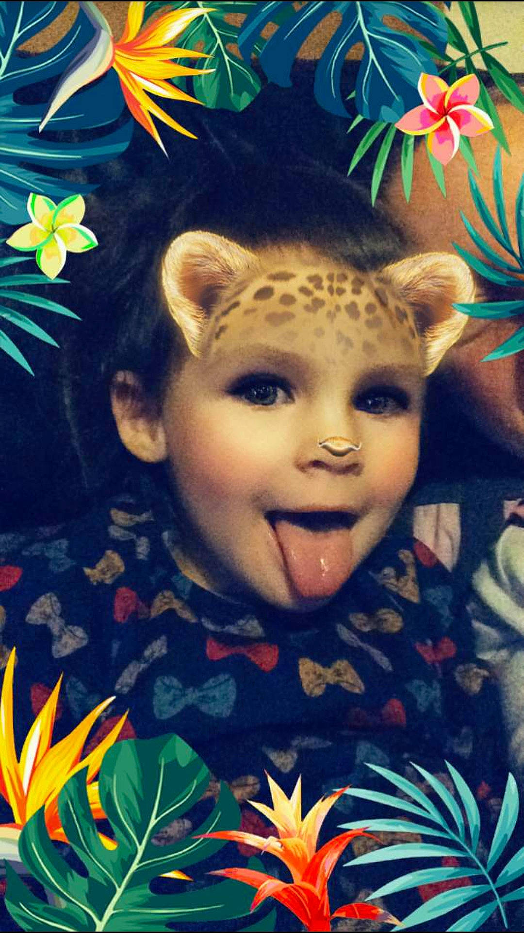 Lou-anne a rejoint le concours — aidez-le/la à gagner de superbes lots ! art, face, flora, flower, girl, illustration, leaf, modern_art, painting, person, petal, photomontage, plant, portrait, smile, toddler