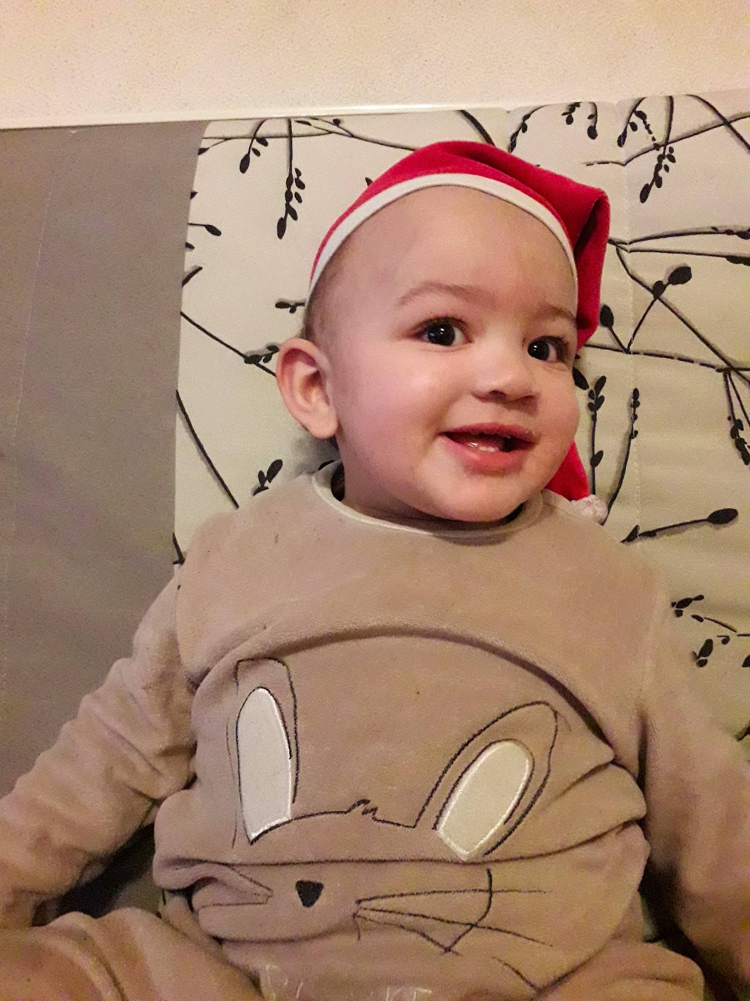 Matheo a rejoint le concours — aidez-le/la à gagner de superbes lots ! cap, cheek, child, cool, ear, facial_expression, head, headgear, infant, laughter, organ, person, product, skin, smile, textile, toddler