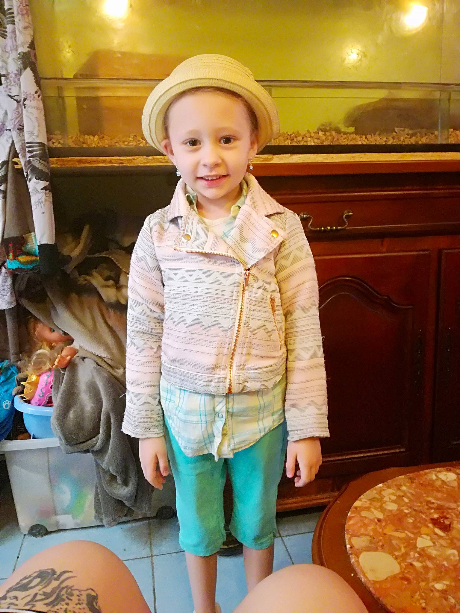 Trinity a rejoint le concours — aidez-le/la à gagner de superbes lots ! child, child_model, fun, girl, human_hair_color, joy, outerwear, person, product, skin, textile, toddler