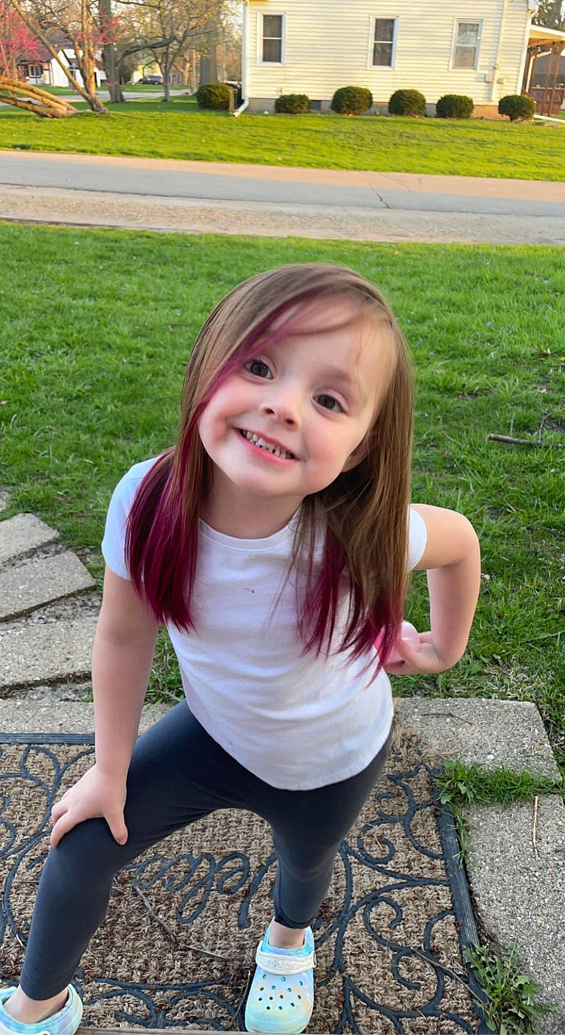 Ensley is registered to the contest to win money with this photo: blond, brown_hair, eye, fun, grass, happy, iris, joy, leisure, lip, long_hair, magenta, neck, people_in_nature, person, pink, plant, sleeve, smile, summer