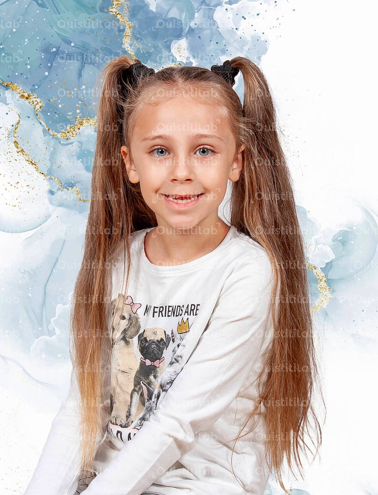 Kaylina participe au concours pour gagner de l'argent avec cette photo : blond, brown_hair, dress, eyelash, fashion_design, flash_photography, fun, gesture, hair, happy, human_body, iris, joy, lip, long_hair, people_in_nature, person, sleeve, smile, t_shirt