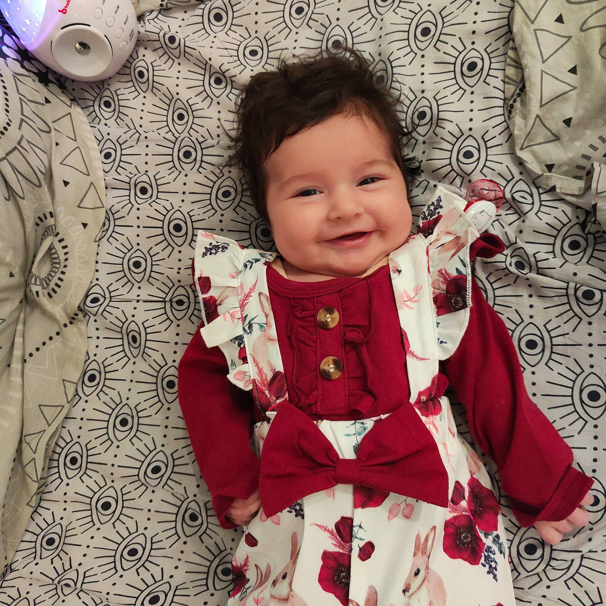 Maïssane participe au concours pour gagner de l'argent avec cette photo : baby, baby_toddler_clothing, cheek, cool, dress, face, happy, head, joy, mammal, neck, organ, outerwear, person, pink, product, skin, sleeve, smile, textile