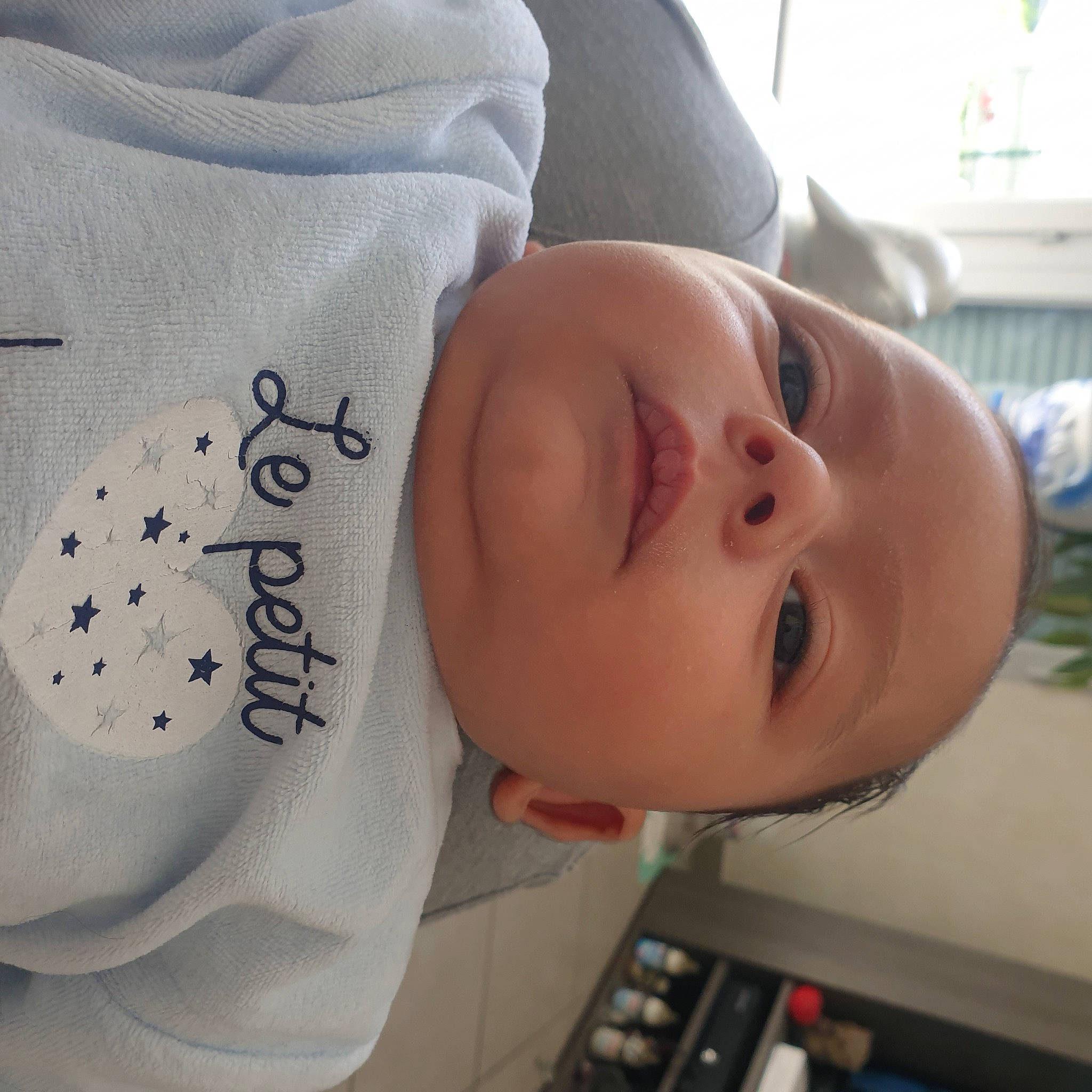 Gregory participe au concours pour gagner de l'argent avec cette photo : baby, baby_products, baby_toddler_clothing, cheek, child, comfort, computer_keyboard, eyelash, input_device, lip, mammal, nail, nose, person, product, skin, sleeve, smile, space_bar, toddler