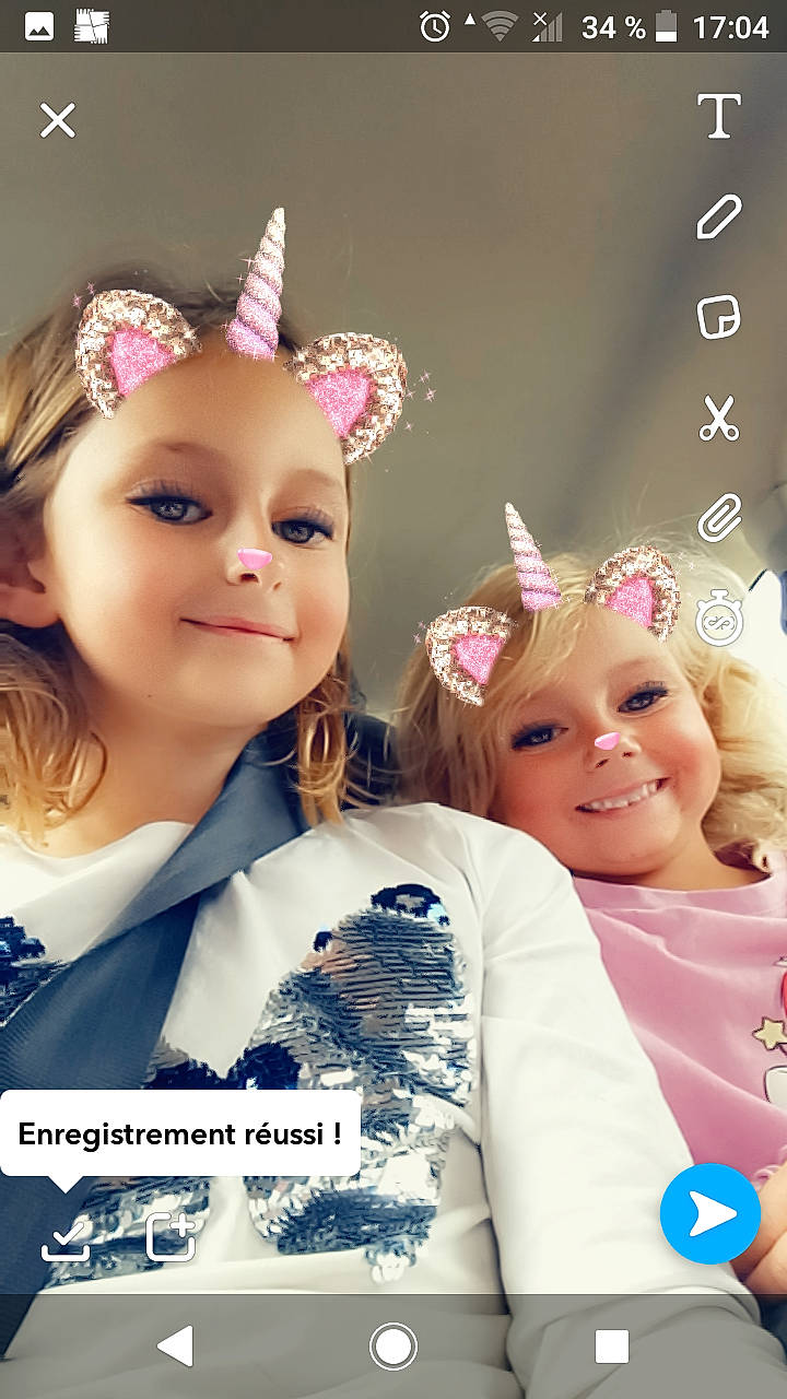 Kloe Kilyana participe au concours pour gagner de l'argent avec cette photo : blond, child, child_model, ear, eyelash, fawn, hair_coloring, happy, joy, organ, person, photography, smile, toddler