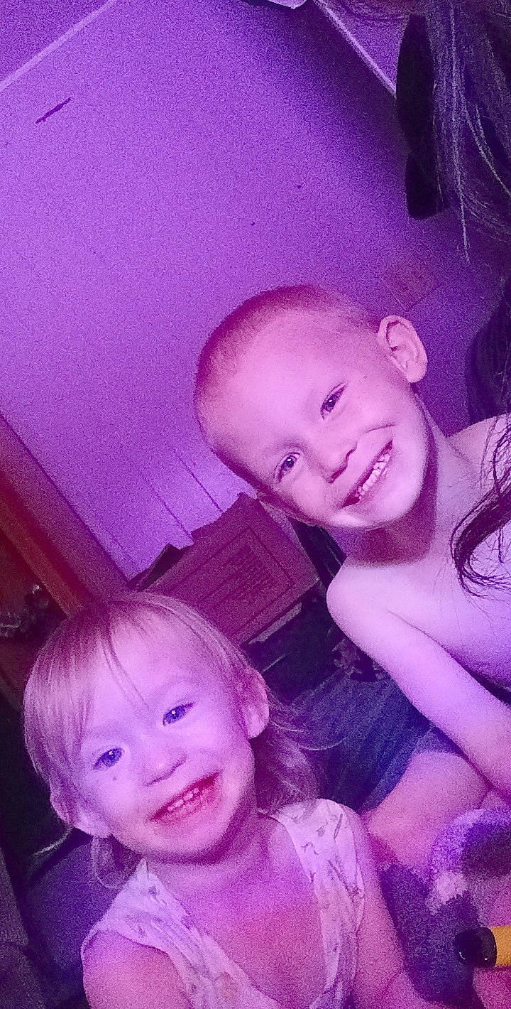 Oliver is registered to the contest to win money with this photo: cheek, cloud, ear, eye, eyebrow, eyelash, face, facial_expression, forehead, hair, hairstyle, head, jaw, joy, lip, mouth, nose, organ, person, purple