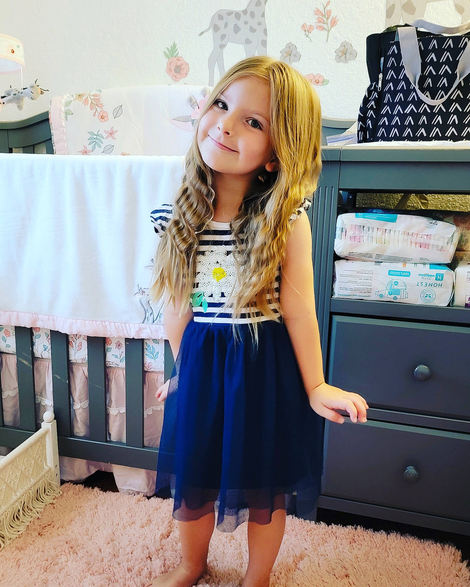 Zoey is registered to the contest to win money with this photo: bag, denim, fashion, fashion_design, hair, happy, jean_short, joy, luggage_and_bags, neck, person, shoulder, sleeve, smile, street_fashion, style, t_shirt, textile, thigh, trunk