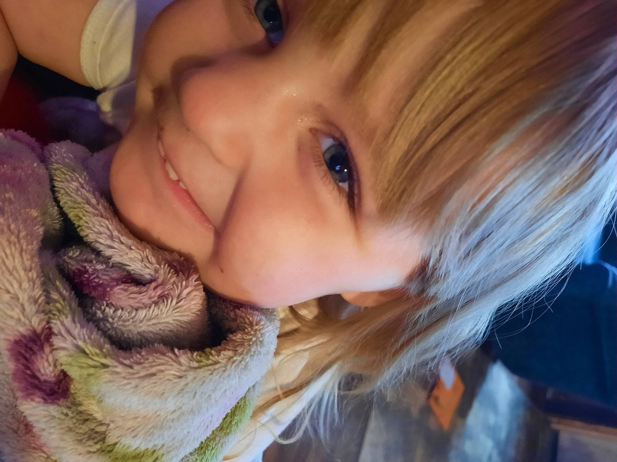 Kya is registered to the contest to win money with this photo: black_hair, blond, brown_hair, cheek, child, chin, eyebrow, eyelash, grass, happy, iris, jaw, joy, lip, long_hair, mouth, neck, nose, person, skin