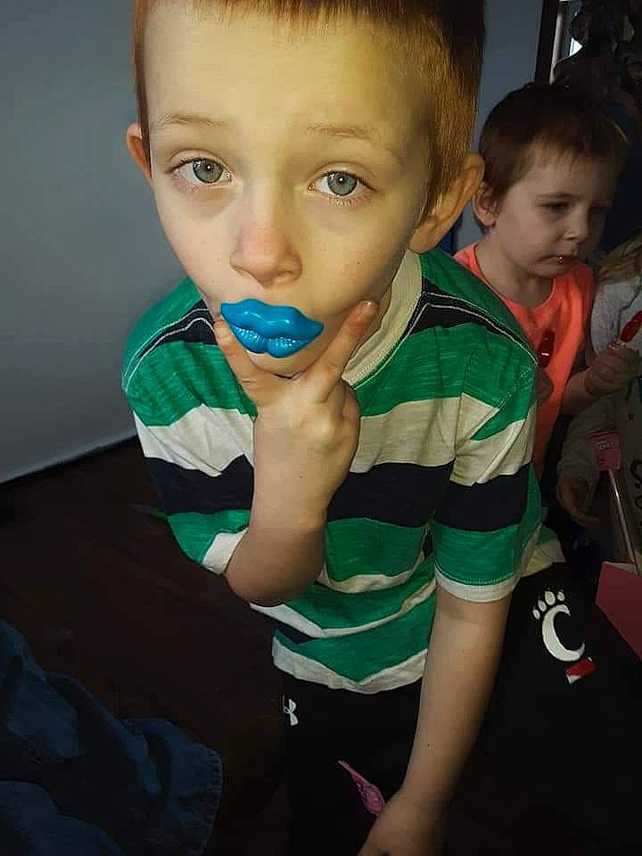 Decavein joined the competition — help win amazing prizes! cheek, chin, ear, eye, eyebrow, eyelash, face, finger, forehead, gesture, hair, happy, head, iris, mouth, neck, nose, person, skin, sleeve