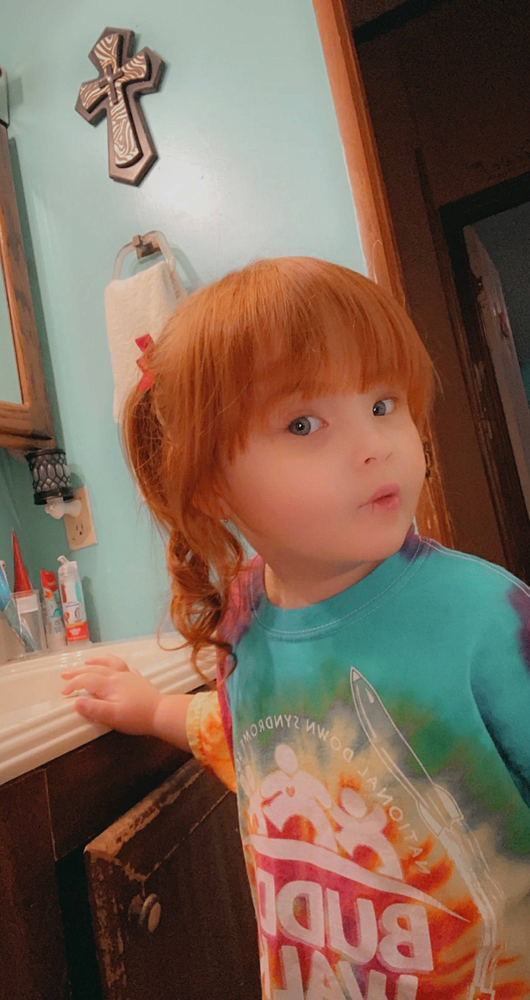 Mckinley is registered to the contest to win money with this photo: bangs, beauty, blond, brown_hair, child, comfort_food, drinking, eyelash, hair_coloring, hime_cut, junk_food, layered_hair, orange, paint, peach, person, picture_frame, room, surfer_hair, toddler