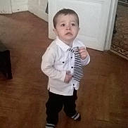 Hayden participe au concours pour gagner de l'argent avec cette photo :