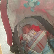 Nolan participe au concours pour gagner de l'argent avec cette photo : baby, baby_carriage, baby_products, birth, child, infant_bed, product, sleep