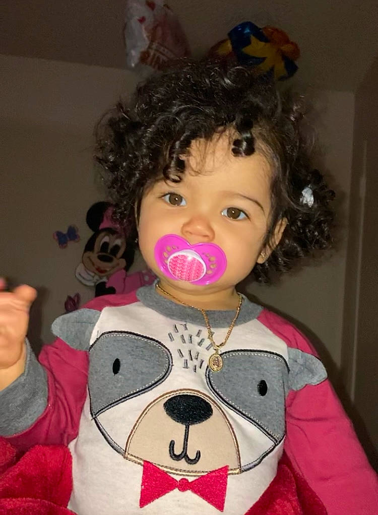 Esmeralda is registered to the contest to win money with this photo: baby_toddler_clothing, baby_toys, cheek, child, costume, eyelash, fun, fur, happy, mammal, mouth, nose, party_supply, person, pink, plush, stuffed_toy, t_shirt, toddler, toy
