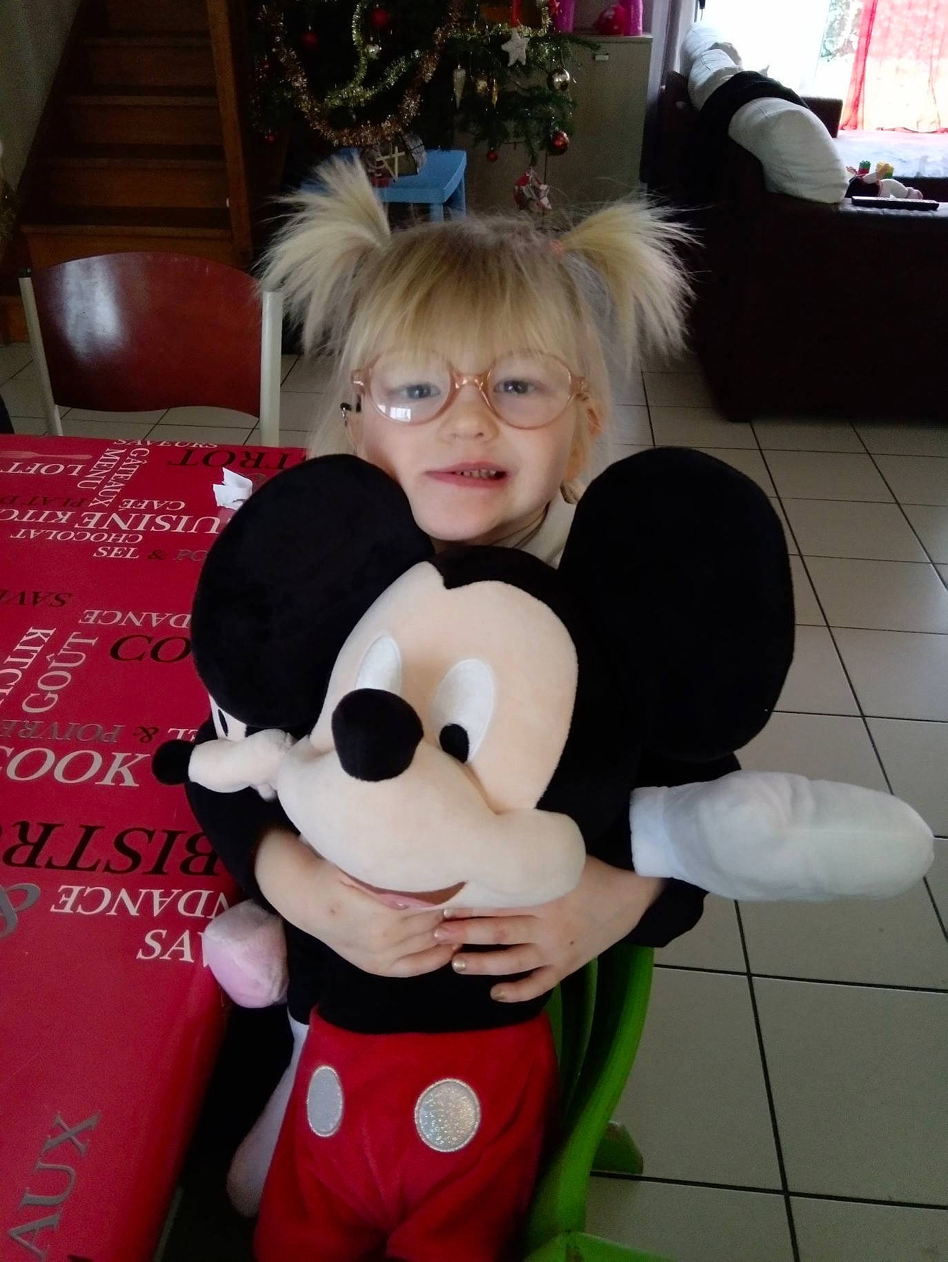 Briffoteaux a rejoint le concours — aidez-le/la à gagner de superbes lots ! child, costume, ear, person, plush, smile, stuffed_toy, teddy_bear, toddler, toy, vacation