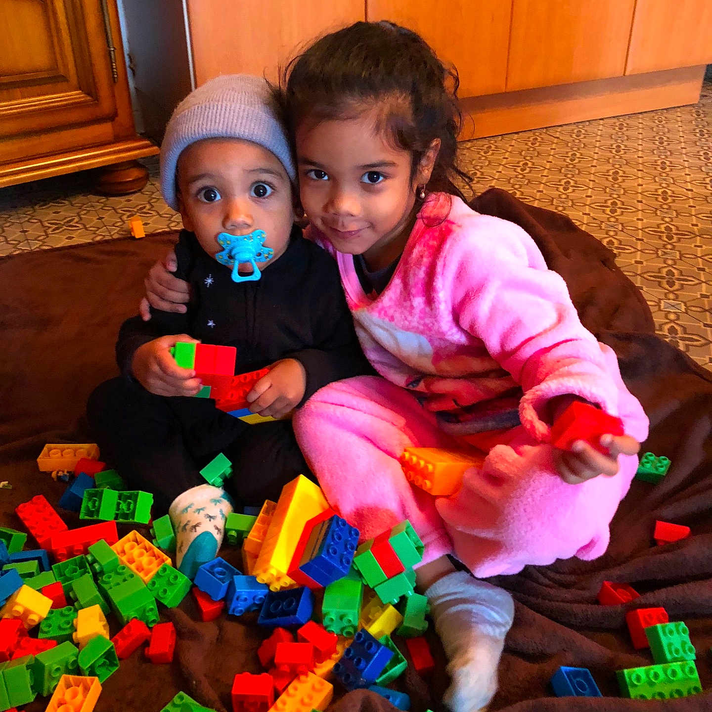 Océane participe au concours pour gagner de l'argent avec cette photo : child, event, fun, play, recreation, toddler, toy