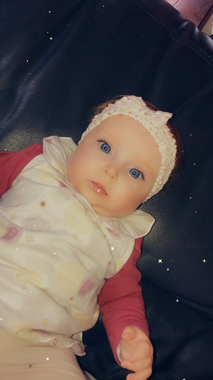 Tchelssy participe au concours pour gagner de l'argent avec cette photo : baby, baby_toddler_clothing, baby_toys, cap, carmine, cheek, child, comfort, doll, eye, eyebrow, fur, happy, head, lip, nose, person, sitting, sleeve, toddler