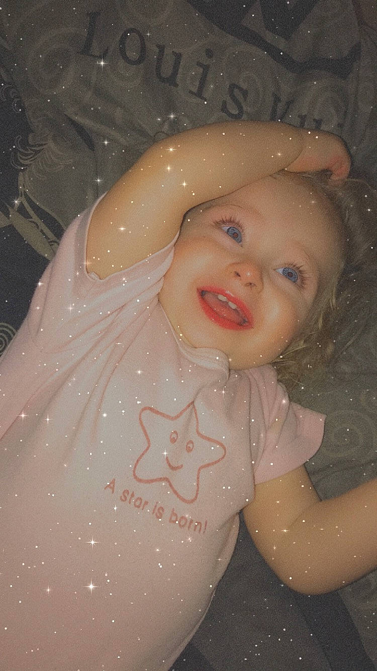 Elaynna a rejoint le concours — aidez-le/la à gagner de superbes lots ! baby, bathing, cheek, child, face, fun, head, person, skin, smile, toddler