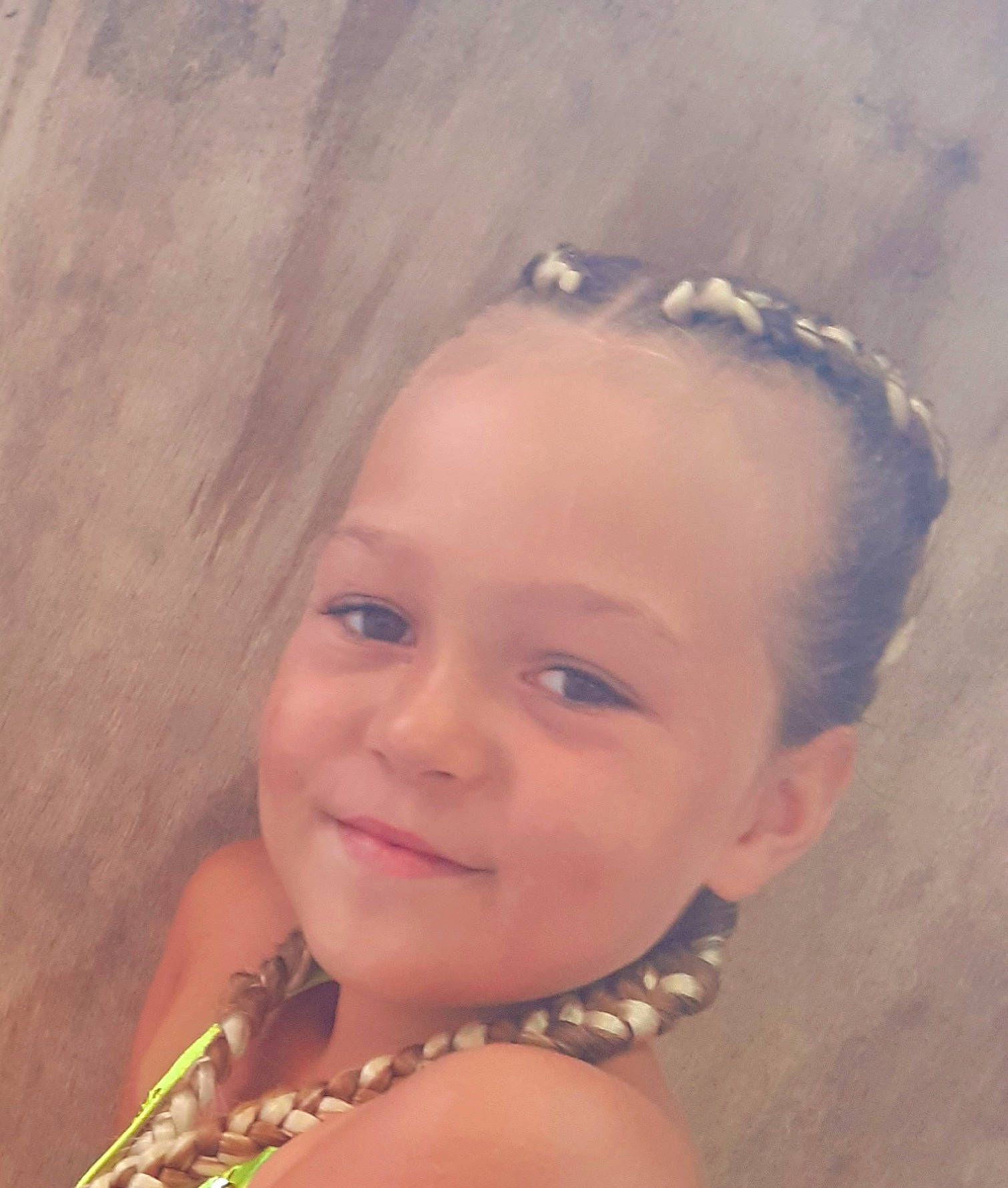 Hinatea participe au concours pour gagner de l'argent avec cette photo : black_hair, body_jewelry, chin, cloud, eyebrow, eyelash, facial_expression, flash_photography, forehead, fun, happy, iris, joy, lip, mouth, nose, people_in_nature, person, skin, smile