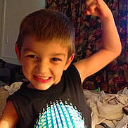 Quentin is registered to the contest to win money with this photo: