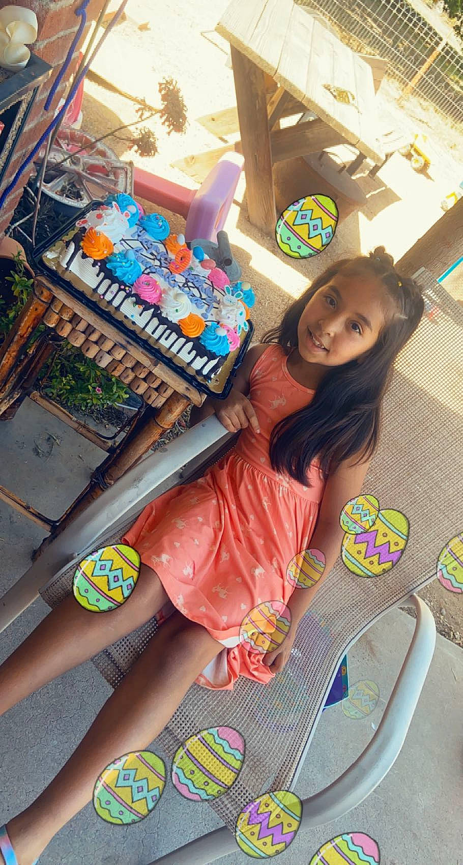 Annallysa is registered to the contest to win money with this photo: brown_hair, city, convenience_store, fashion_design, fun, grocery_store, human_leg, joy, leisure, pattern, person, photograph, recreation, retail, shopping, sitting, street, t_shirt, thigh, travel