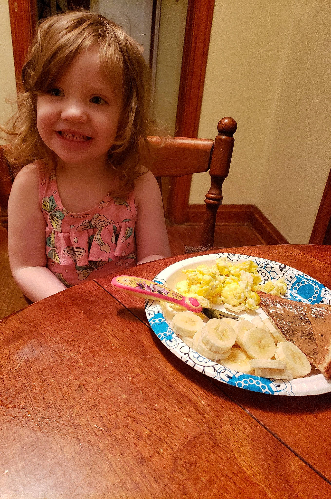 Lily is registered to the contest to win money with this photo: breakfast, child, comfort_food, cuisine, dish, eating, food, joy, junk_food, meal, person, toddler