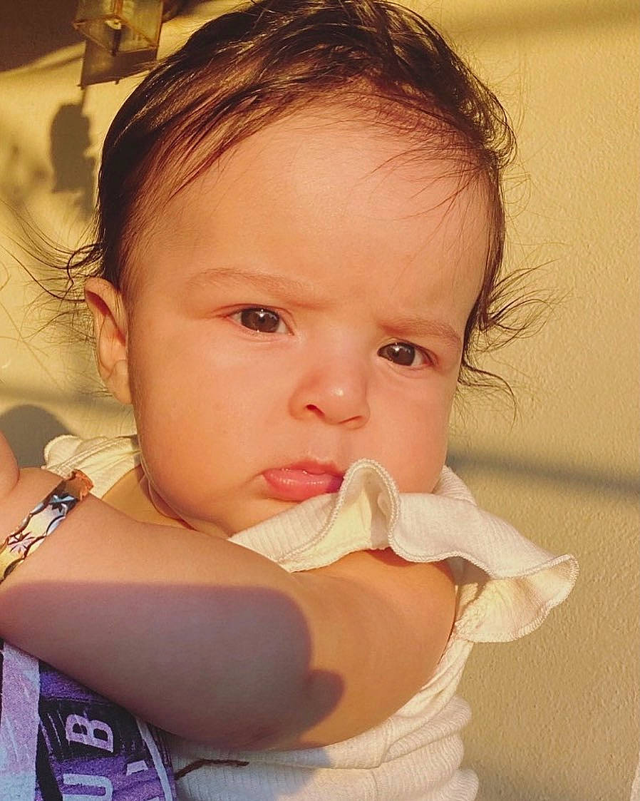 Samari joined the competition — help win amazing prizes! cheek, chin, ear, eye, eyebrow, eyelash, facial_expression, flash_photography, gesture, hair, hand, happy, iris, jaw, lip, mouth, neck, nose, person, shoulder