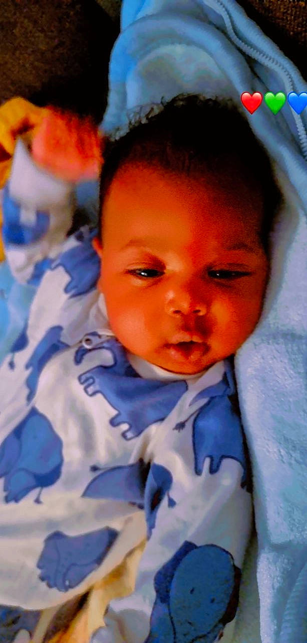 Elhadj a rejoint le concours — aidez-le/la à gagner de superbes lots ! baby, cheek, chin, ear, eye, eyebrow, eyelash, facial_expression, forehead, hair, hairstyle, happy, head, iris, lip, mammal, mouth, nose, person, skin