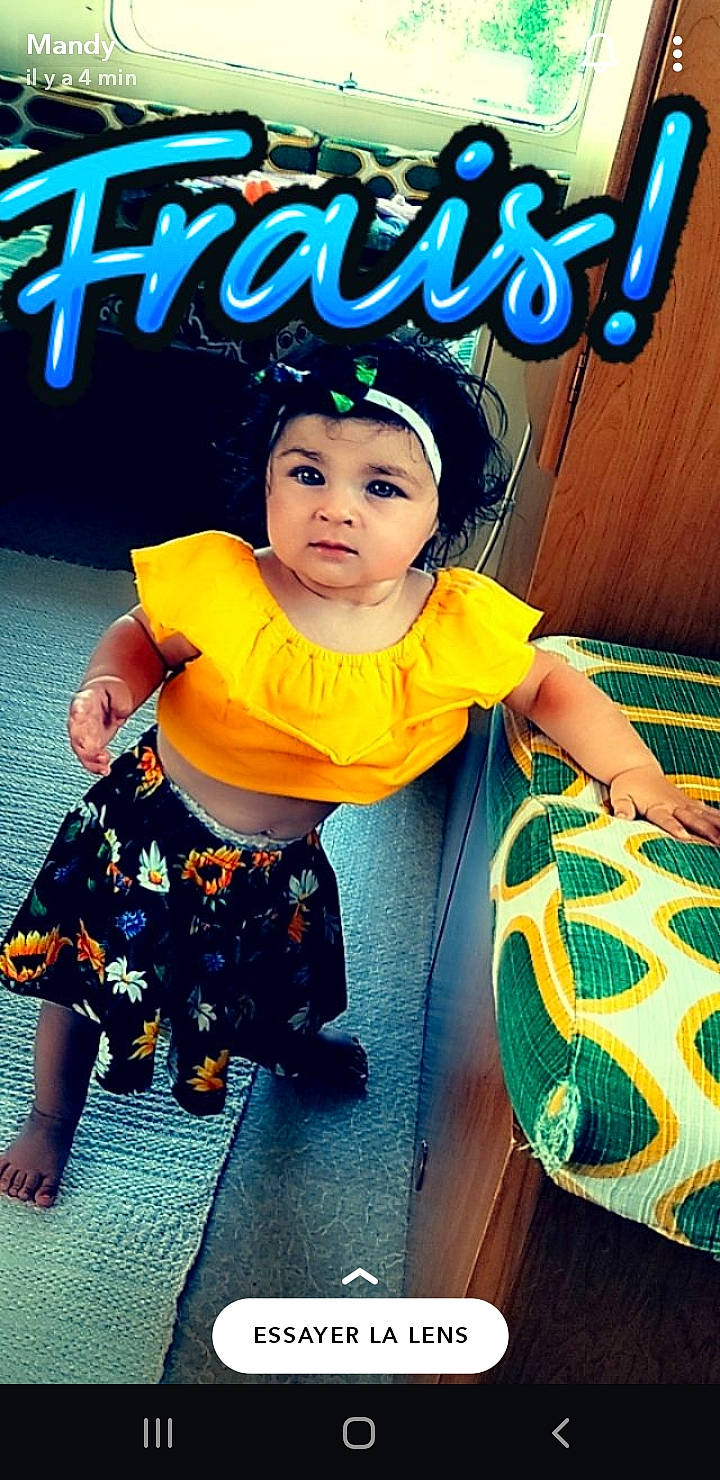 Hosanna a rejoint le concours — aidez-le/la à gagner de superbes lots ! ball, blue, cool, electric_blue, entertainment, facial_expression, fashion_design, flash_photography, flooring, font, football, fun, happy, headwear, leisure, logo, pattern, person, poster, snapshot