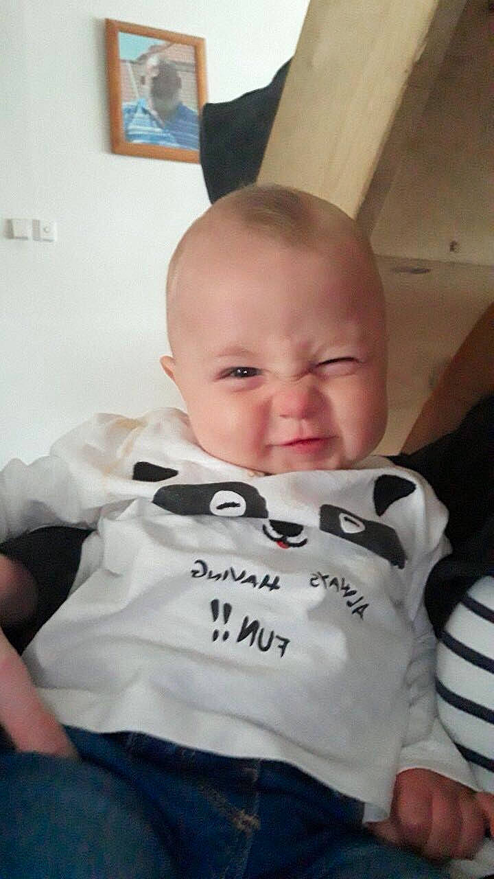 Enzo a rejoint le concours — aidez-le/la à gagner de superbes lots ! arm, boy, cheek, child, chin, cool, day, eyebrow, face, finger, forehead, hairstyle, head, infant, mouth, nose, person, product, skin, toddler