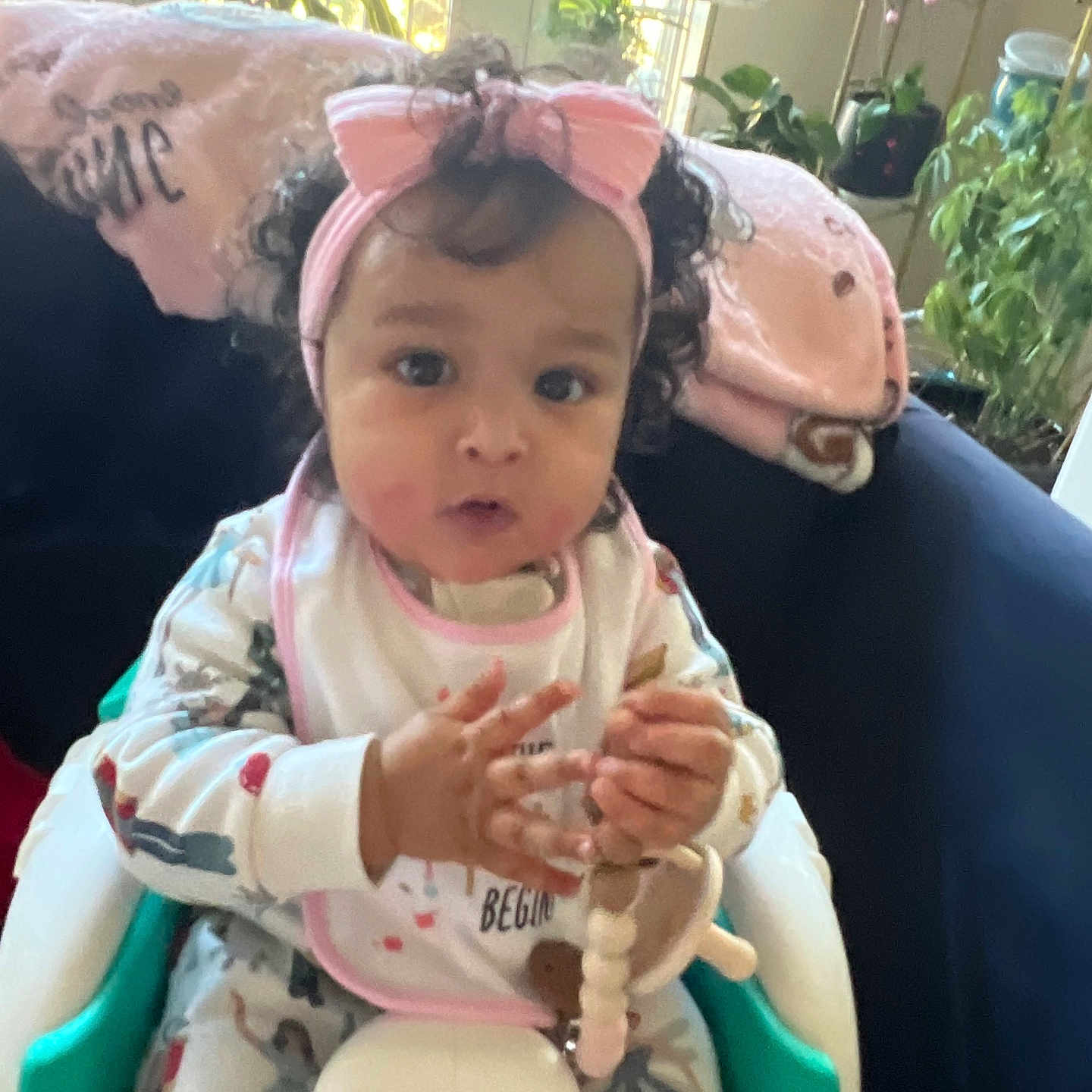 Zoe is registered to the contest to win money with this photo: baby, birthdaycake, bodypart, cake, couch, cream, dessert, face, finger, food, furniture, hair, hand, head, people, person, photography, plant, portrait, pottedplant