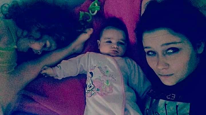 Jade a rejoint le concours — aidez-le/la à gagner de superbes lots ! black_hair, child, cool, emotion, fun, girl, head, human, midnight, person, product, smile, snapshot, space