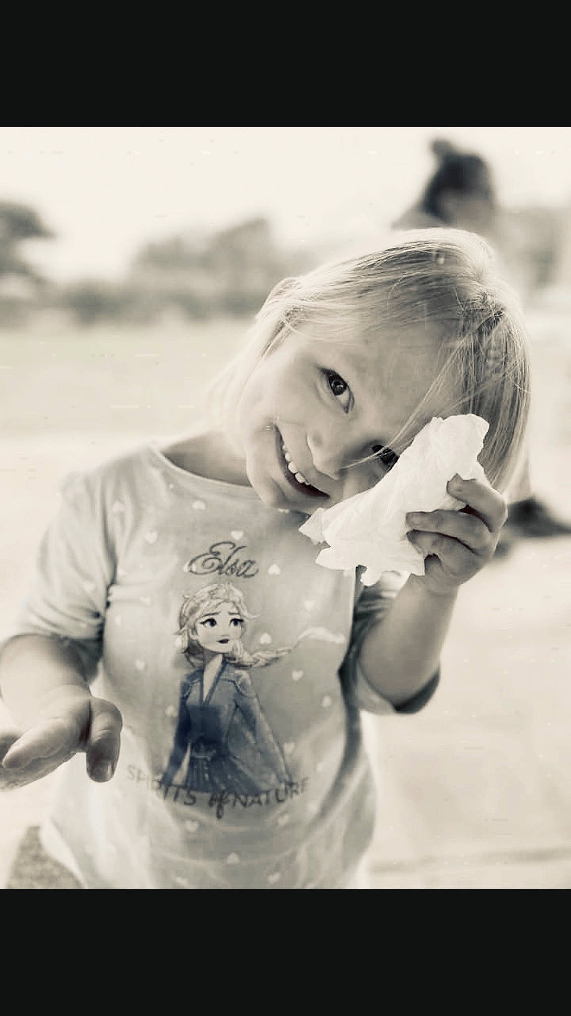 Shanel a rejoint le concours — aidez-le/la à gagner de superbes lots ! black, black_and_white, child, eye, fun, happy, head, human, joy, monochrome, monochrome_photography, people, person, photograph, photography, portrait, portrait_photography, smile, snapshot, stock_photography