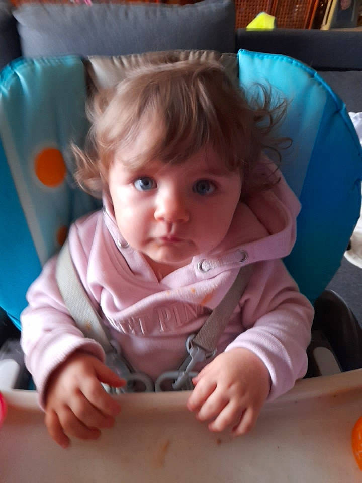 Jordan a rejoint le concours — aidez-le/la à gagner de superbes lots ! baby, baby_products, baby_toddler_clothing, cheek, child, costume_hat, party_hat, person, toddler