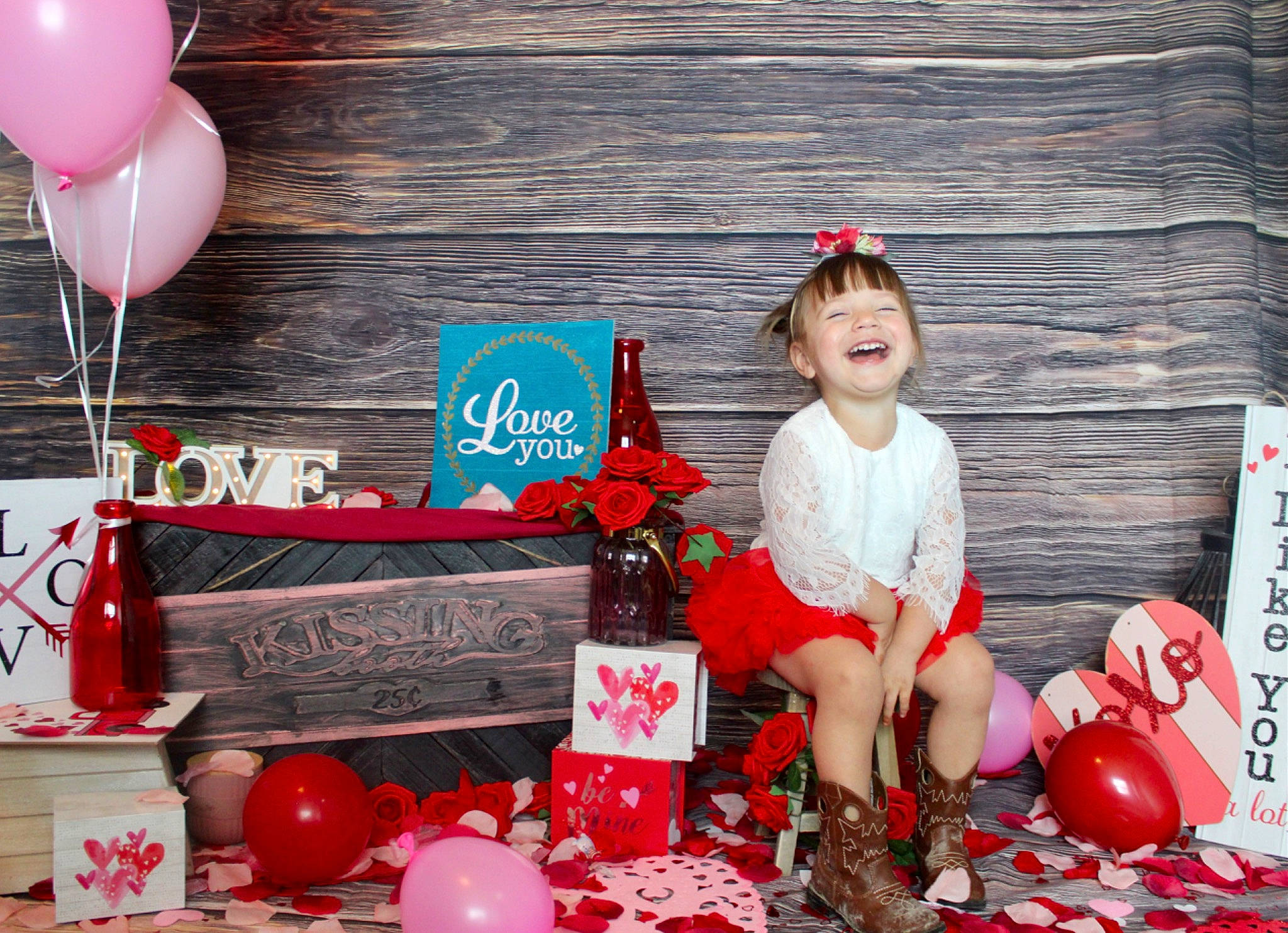 Linda joined the competition — help win amazing prizes! balloon, carmine, christmas, christmas_decoration, christmas_eve, christmas_ornament, event, happy, holiday, joy, leisure, ornament, party_supply, person, pink, plant, recreation, red, sitting, toddler