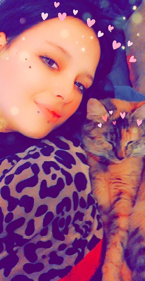 Maya a rejoint le concours — aidez-le/la à gagner de superbes lots ! beauty, black_hair, brown_hair, cheek, child, cool, doll, eye, face, fawn, fur, head, iris, lip, mouth, nose, pink, purple, selfie, skin